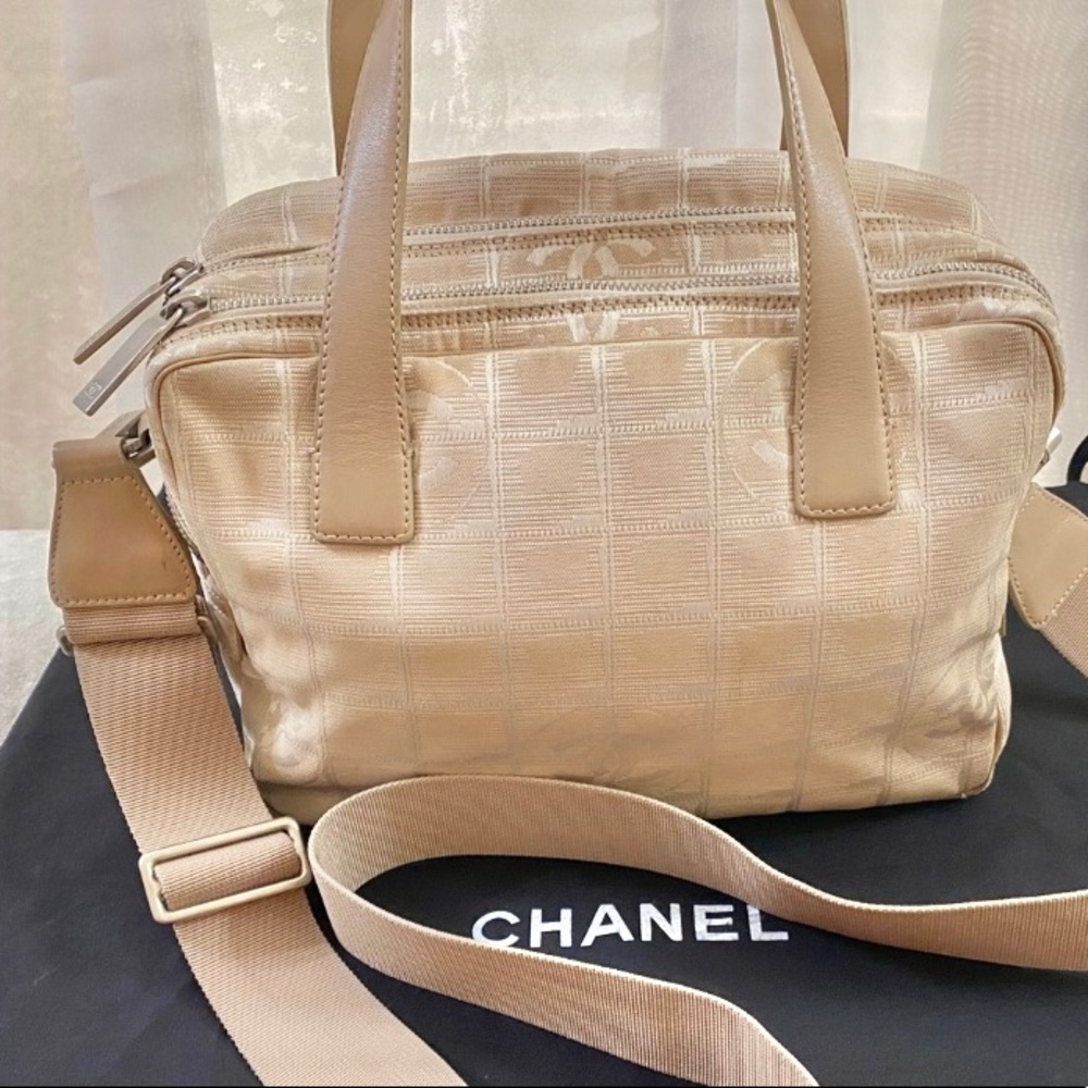🆕 Chanel “New Travel line”Crossbody/Shoulder Bag - Picture 3 of 9